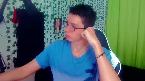 Snapshot of andy_gray01 chatting on October 19, 3:45 pm Andy Gray online show from October 19, 3:45 pm