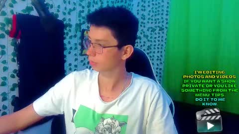 Snapshot of andy_gray01 chatting on October 21, 12:22 am Andy Gray online show from October 21, 12:22 am