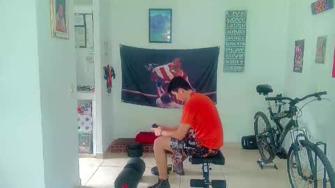 Snapshot of andy_gray01 chatting on October 22, 1:22 pm Andy Gray online show from October 22, 1:22 pm