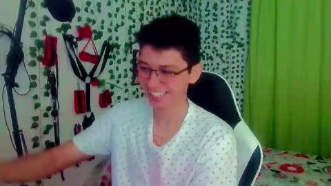 Snapshot of andy_gray01 chatting on October 27, 11:25 am Andy Gray online show from October 27, 11:25 am