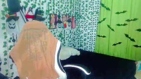 Snapshot of andy_gray01 chatting on November 19, 5:02 pm Andy Gray online show from November 19, 5:02 pm