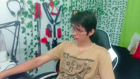 Snapshot of andy_gray01 chatting on February 8, 3:59 pm Andy Gray online show from February 8, 3:59 pm