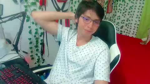 Snapshot of andy_gray01 chatting on February 18, 1:34 am Andy Gray online show from February 18, 1:34 am