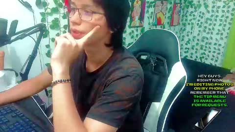 Andy Gray online show from April 11, 2:27 am