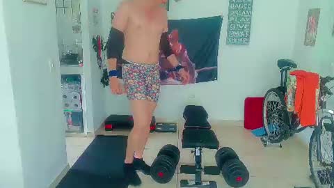 Snapshot of andy_gray01 chatting on June 16, 3:25 pm Andy Gray online show from June 16, 3:25 pm