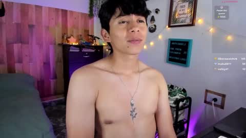andy_guez_11 online show from January 18, 1:08 pm