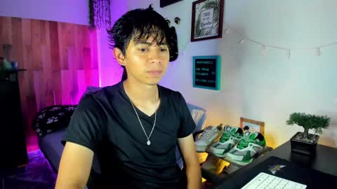 andy_guez_11 online show from February 3, 10:03 am