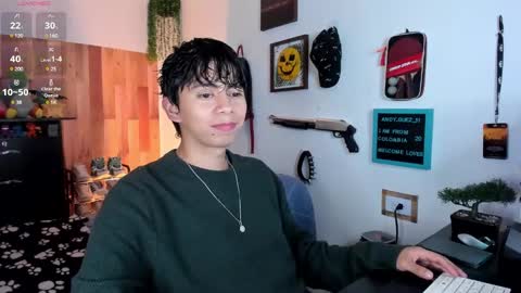 andy_guez_11 online show from February 12, 10:03 am