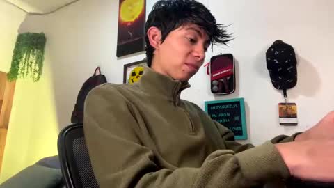 andy_guez_11 online show from March 7, 10:13 am