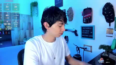 andy_guez_11 online show from March 10, 11:10 am