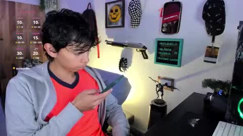 andy_guez_11 online show from March 11, 1:23 pm
