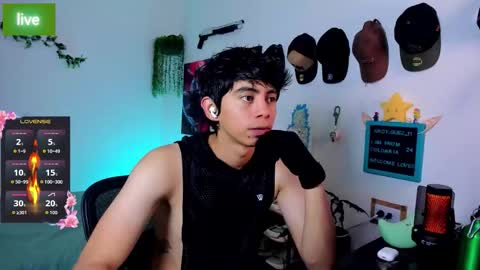 andy_guez_11 online show from September 21, 10:06 am