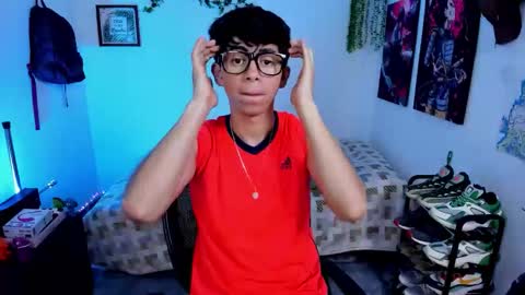 andy_guez_11 online show from November 18, 9:47 am