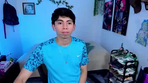 andy_guez_11 online show from November 21, 10:03 am