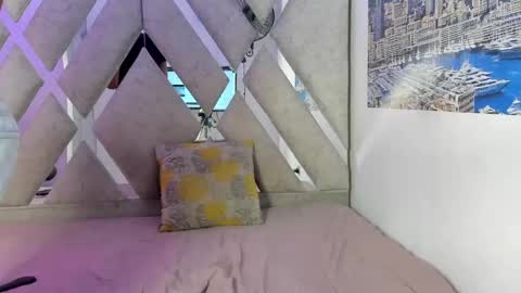 andy_jones7 online show from September 19, 3:30 am