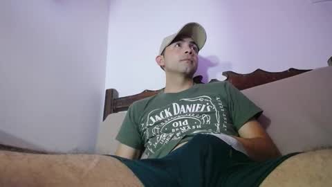 Snapshot of andy_magic_ chatting on October 8, 1:36 am andy_magic_ online show from October 8, 1:36 am