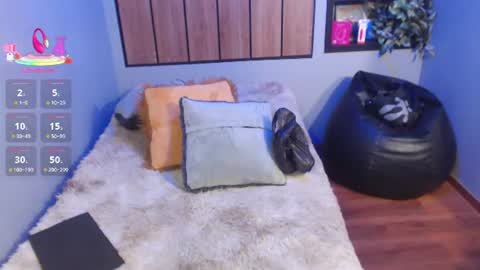 Snapshot of andy_norton chatting on July 27, 9:55 pm Andy online show from July 27, 9:55 pm