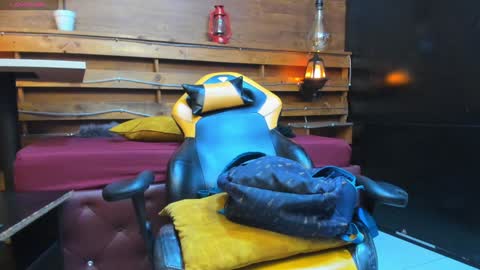 andres online show from December 19, 1:18 am