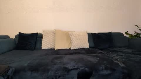 Snapshot of andy_velvet chatting on November 13, 8:24 am andy_velvet online show from November 13, 8:24 am