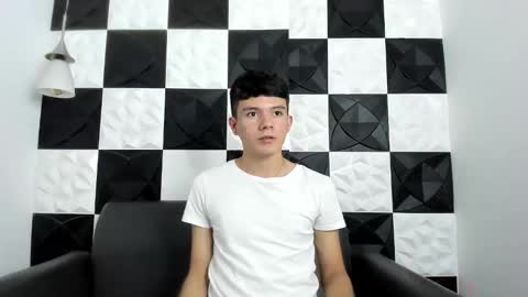 andyfame11 online show from December 1, 7:08 pm