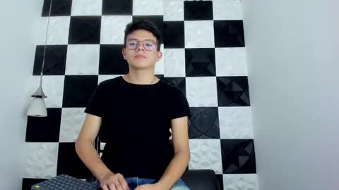 andyfame11 online show from December 21, 6:59 pm