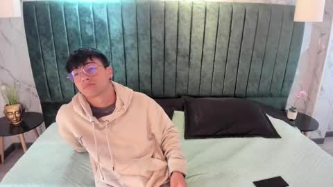 Snapshot of andyjoy_ chatting on October 9, 11:30 am Andy Joy online show from October 9, 11:30 am