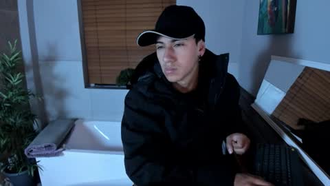 Snapshot of andyjoy_ chatting on October 14, 11:11 am Andy Joy online show from October 14, 11:11 am