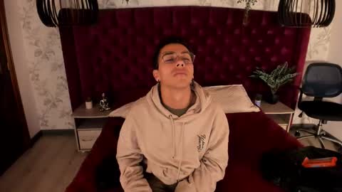 Snapshot of andyjoy_ chatting on October 20, 11:10 am Andy Joy online show from October 20, 11:10 am