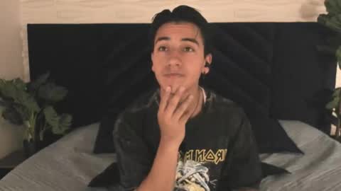 Snapshot of andyjoy_ chatting on October 27, 11:25 am Andy Joy online show from October 27, 11:25 am