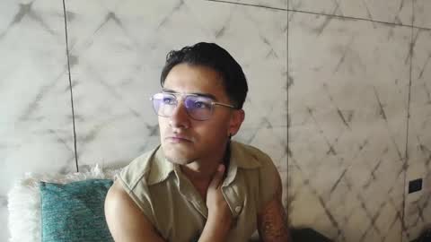 Snapshot of andyjoy_ chatting on October 30, 10:38 am Andy Joy online show from October 30, 10:38 am