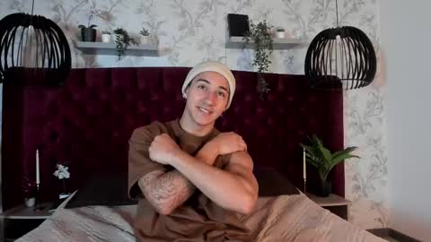 Snapshot of andyjoy_ chatting on November 18, 11:25 am Andy Joy online show from November 18, 11:25 am