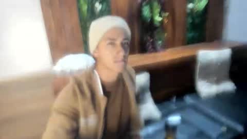 Snapshot of andyjoy_ chatting on November 20, 11:43 am Andy Joy online show from November 20, 11:43 am