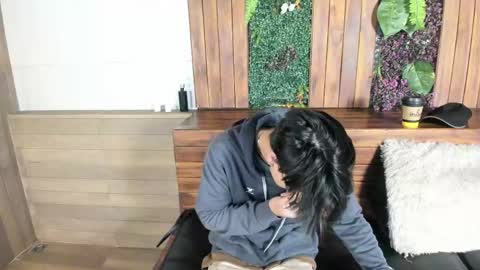 Andy Joy  online show from April 15, 11:50 am