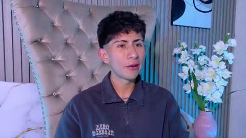 andyjustgame  online show from July 12, 9:06 pm