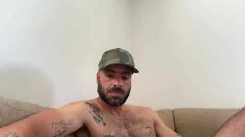 Snapshot of andyloveall chatting on May 19, 11:38 am andyloveall online show from May 19, 11:38 am