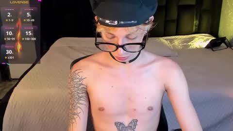 Andy online show from October 8, 9:23 pm