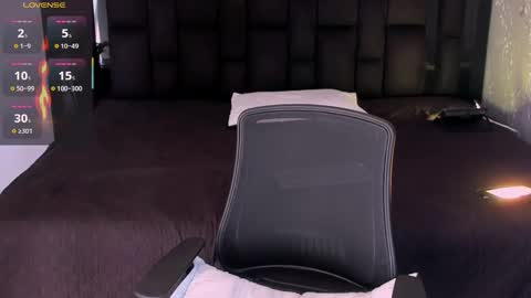 Andy online show from October 28, 9:28 pm