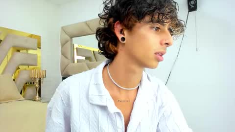 Snapshot of andyxibrat chatting on September 26, 7:51 pm andyxibrat online show from September 26, 7:51 pm