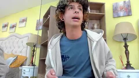 Snapshot of andyxibrat chatting on October 11, 7:23 pm andyxibrat online show from October 11, 7:23 pm