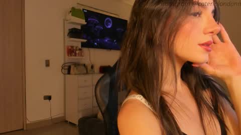      online show from October 16, 5:52 am