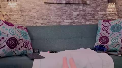 Anell online show from February 23, 7:55 pm