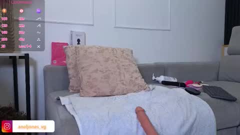 Anell online show from March 21, 9:40 pm