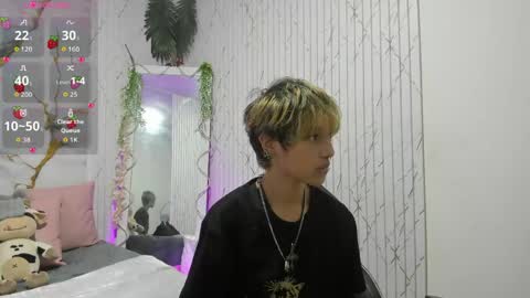 angeel_tay online show from June 9, 7:14 pm