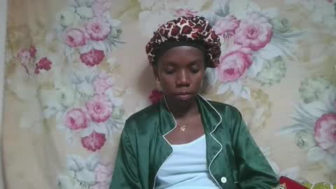 Snapshot of angeeliine chatting on March 3, 1:23 am angeeliine online show from March 3, 1:23 am