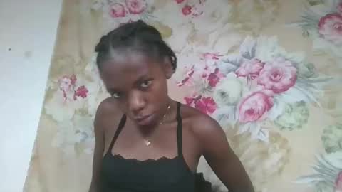 angeeliine online show from March 11, 1:44 am