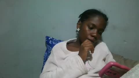 Snapshot of angeeliine chatting on June 8, 5:35 pm angeeliine online show from June 8, 5:35 pm