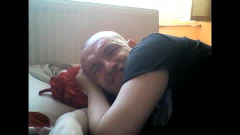 Snapshot of angel26sexy chatting on March 15, 12:44 pm Angel online show from March 15, 12:44 pm