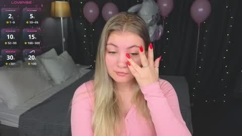 Grace online show from April 9, 12:10 am