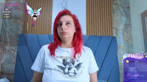 Snapshot of angel__red_ chatting on January 10, 7:43 am angel__red_ online show from January 10, 7:43 am