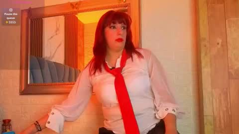 Snapshot of angel__red_ chatting on February 16, 1:35 am angel__red_ online show from February 16, 1:35 am